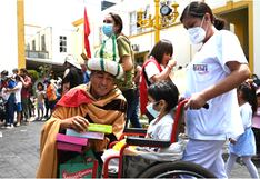 Reyes magos visitaron a pacientes del Hospital del Niño de Breña