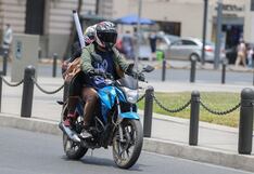 La cruda realidad: Polémica por dos en moto