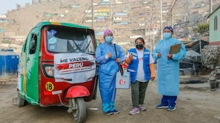 COVID-19: brigadas de vacunación llegaron en mototaxis a SJL en busca que personas que necesitan completar dosis