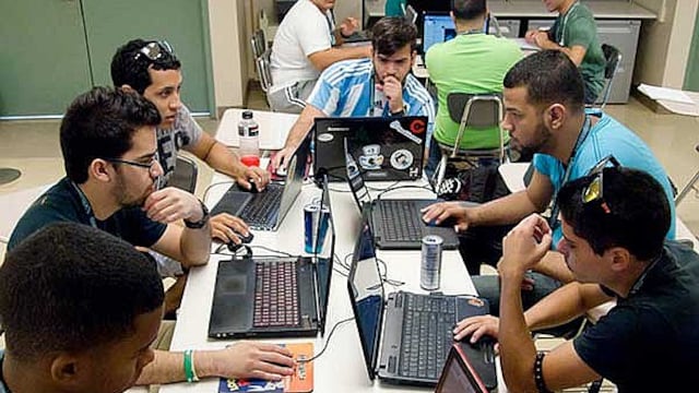 700 "hackers" se reúnen en la sexta edición del "Hackathon"