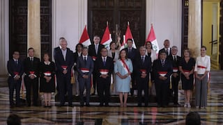Presidenta Dina Boluarte toma juramento a cuatro nuevos ministros 
