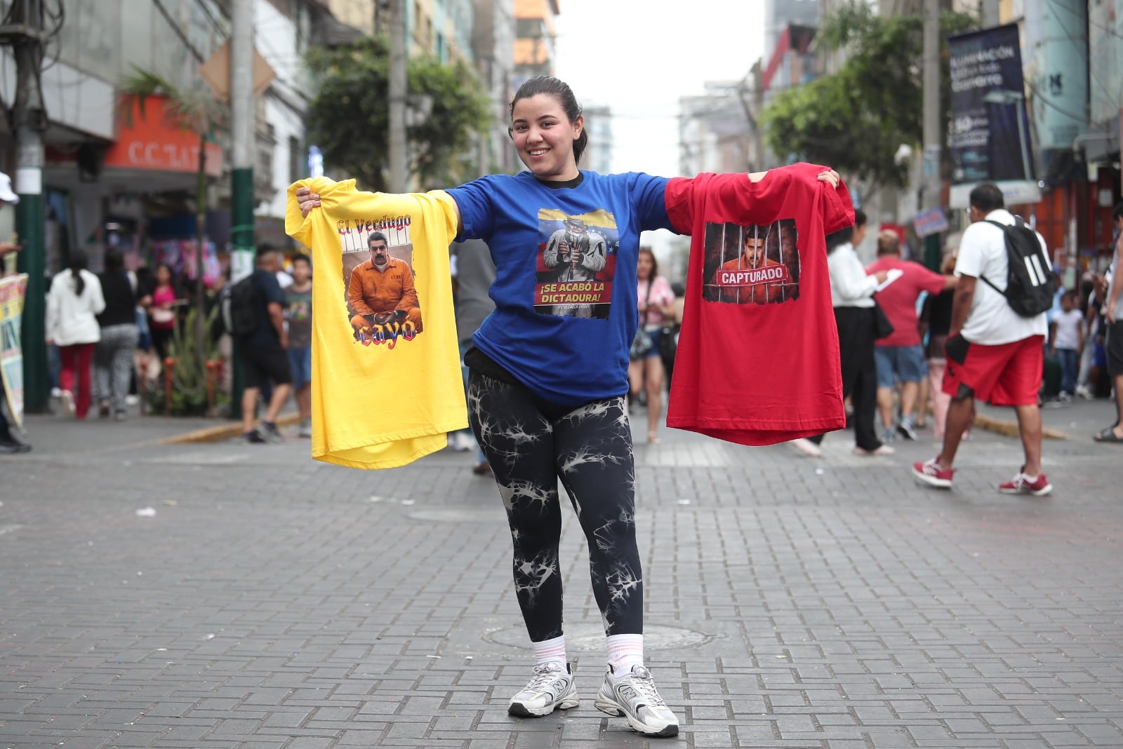 Más de mil polos con imagen de Nicolas Madura se han vendido en un par de días.