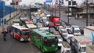 Transportistas advierten que no operarán desde este martes por falta de subsidio del Estado
