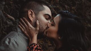 Merly Morello besa a Álvaro Rod en el clip de la canción “Escúchame mi amor” │VIDEO