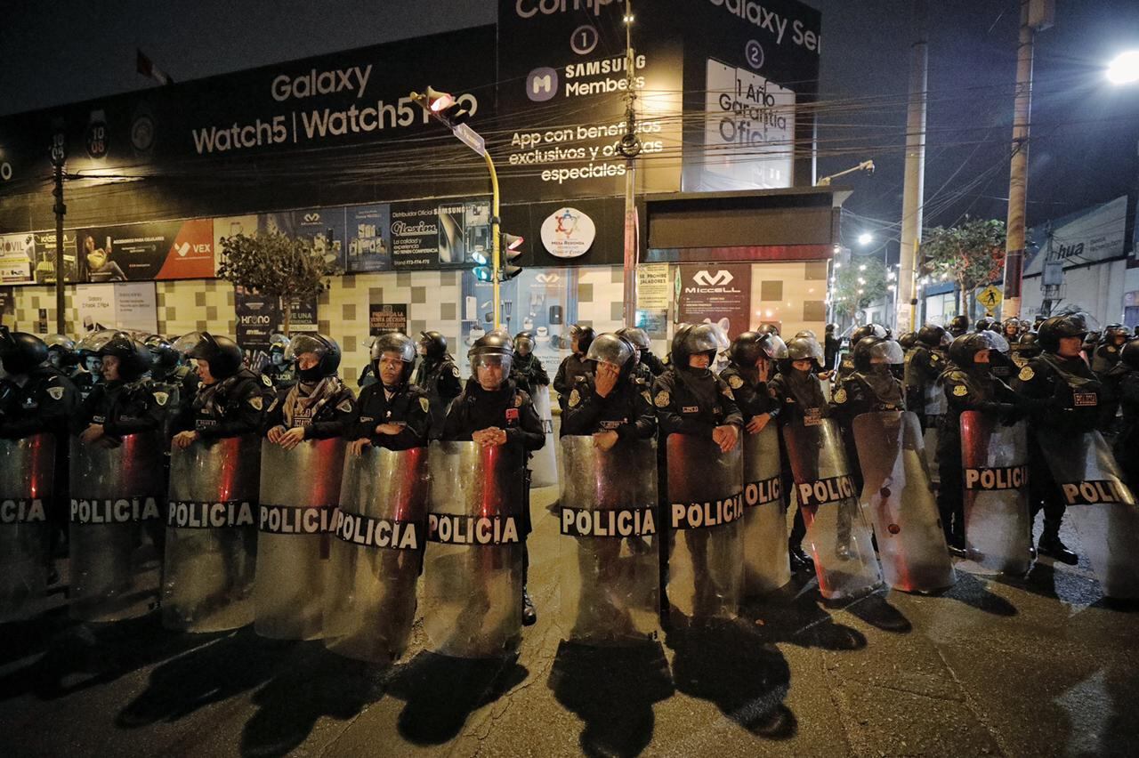 La Policía Nacional del Perú realizó un megaoperativo en la Malvinas. Foto: Joel Alonzo/GEC