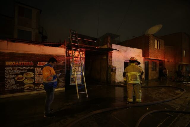 Incendio dejó varias viviendas afectadas en el Cercado de Lima. Foto: César Bueno/GEC
