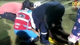 Estructura metálica le cae en la cabeza a una mujer en local de KFC en Surco | VIDEO 