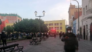 Se reporta fuerte incendio en el Cercado de Lima: fuego destruye inmueble del jirón Huanta