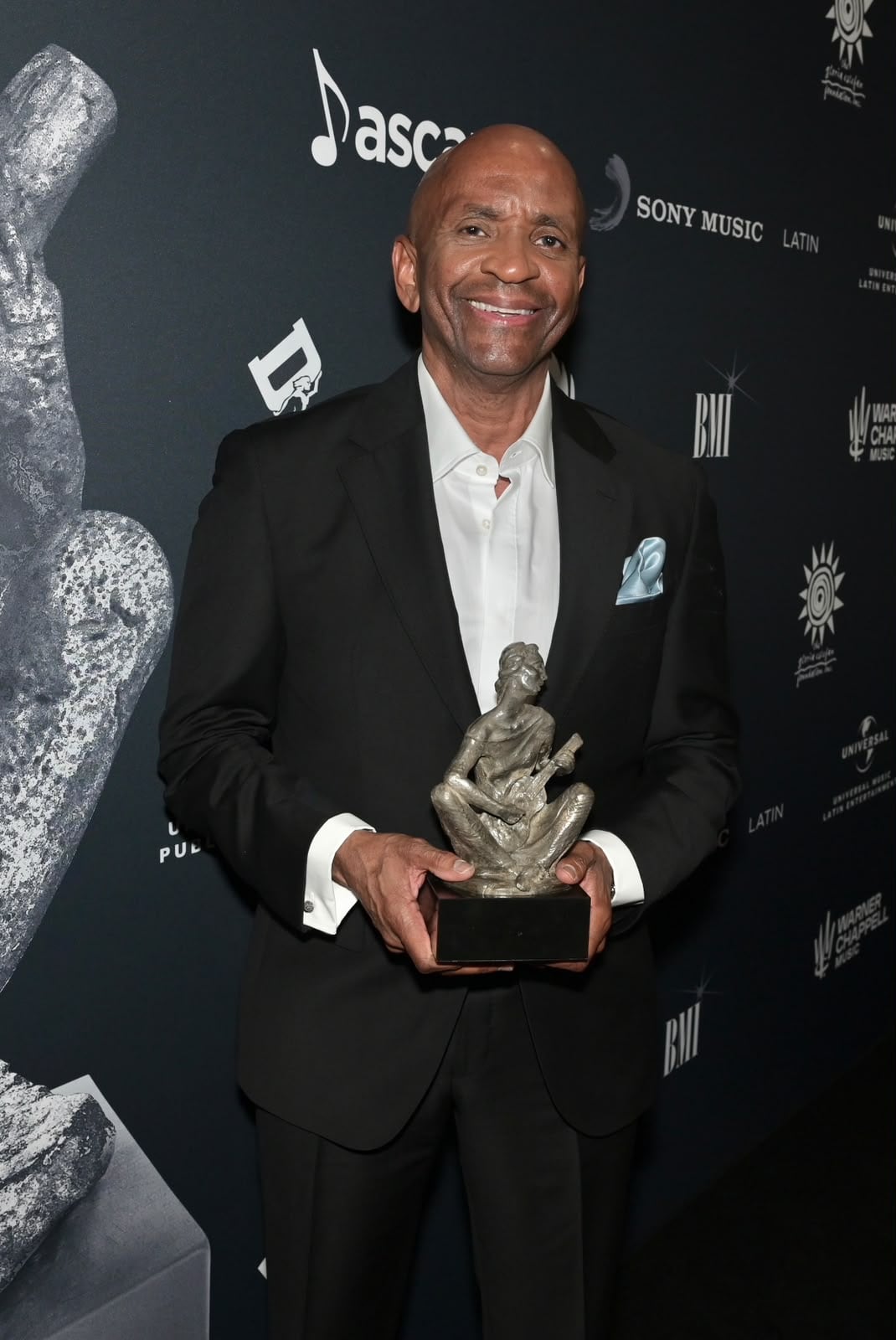 Su trayectoria suma 19 premios GRAMMY y Latin GRAMMY, más de 50 nominaciones y cuatro reconocimientos como Productor del Año en los Latin GRAMMY. FOTO: Difusión