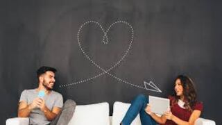 Más gente busca pareja en internet