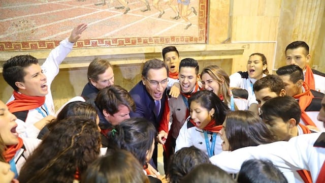 Panamericanos 2019: Martín Vizcarra y medallistas peruanos gritaron en coro “¡Arriba Perú!” 