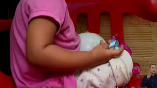 Madre muerde a su bebé de 7 meses y agrede a su esposo | VIDEO
