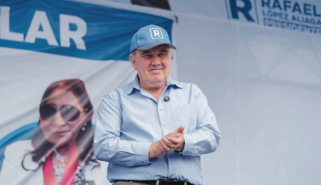 Rafael López Aliaga y Carlos Bruce van por alcaldía limeña y sueñan con ganar las elecciones del domingo 4 de octubre que viene. Bruce le dijo "Bebita" a "Porky", luego de que este lo llamó "parásito".