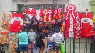 Mesa Redonda se viste de rojo y blanco: salen banderas, ponchos y escarapelas