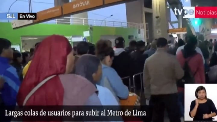 Largas colas de usuarios para subir al Metro de Lima. Foto: TV Perú Noticias