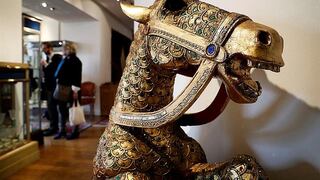 Pagan 2.600 euros por canasta para perro "de estilo Luis XVI" en hotel Ritz