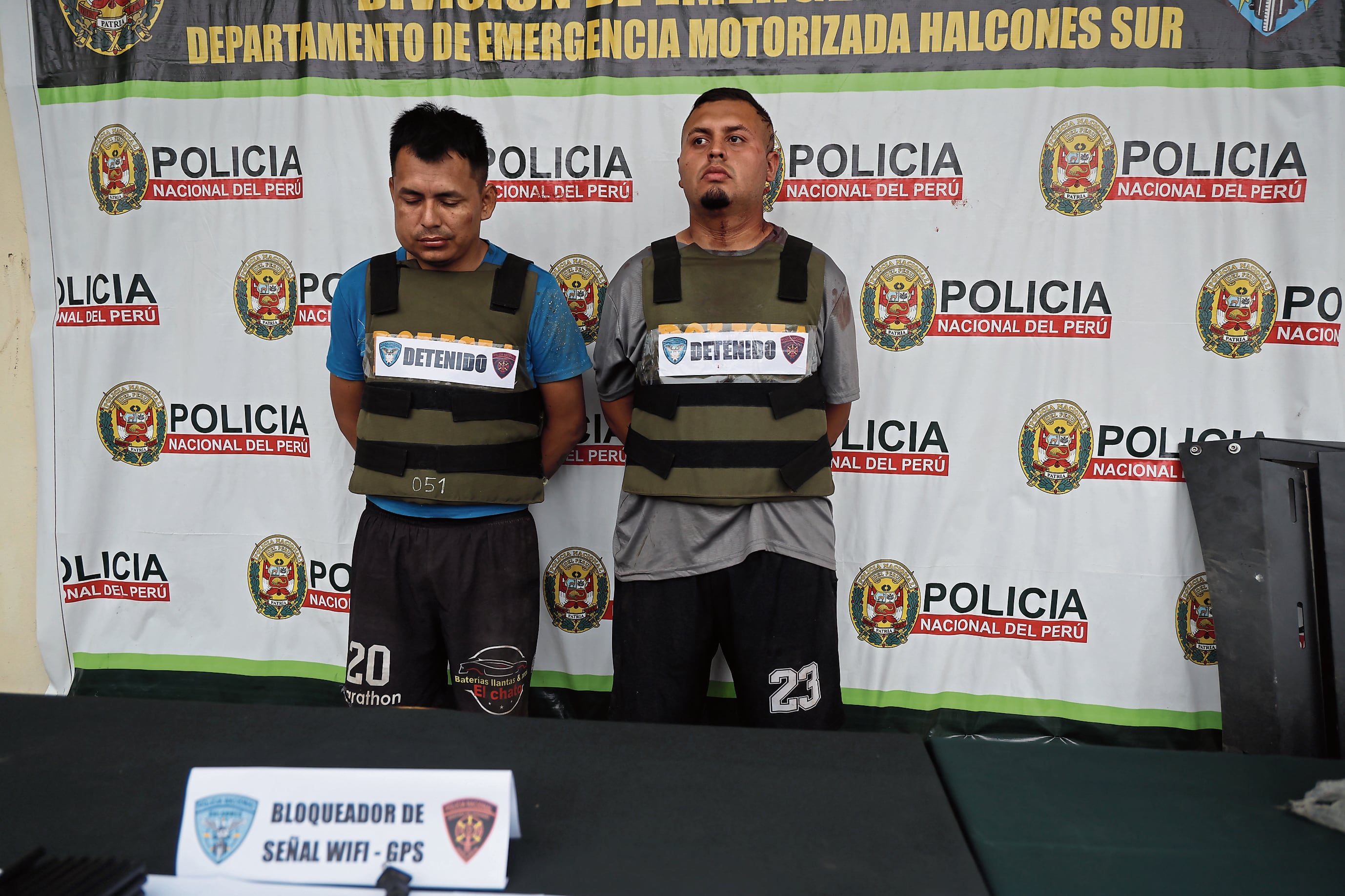 Richard Vela y Gerald García cayeron mientras huían y la cárcel los espera. Fotos: Violeta Ayasta/@photo.gec