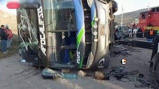 Bus de Apocalipsis choca con tren en La Oroya