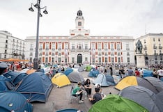 Acampan en plaza de Madrid para protestar porque los alquileres de casa son muy caros en España