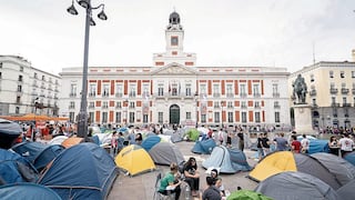 Acampan en plaza de Madrid para protestar porque los alquileres de casa son muy caros en España
