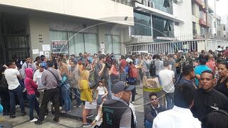 Venezolanos forman largas colas tras falsa cancelación de solicitud de refugio (FOTOS)