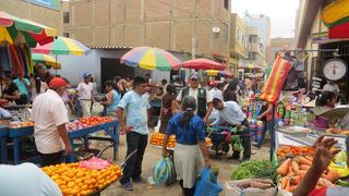 Comerciantes del Mercado de Frutas denuncian clausura irregular [VIDEO]