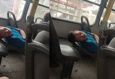 Joven duerme en un cómodo asiento del transporte público y sorprende en redes