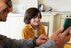 ¿Le compraste su primer celular a tu hijo?: 5 recomendaciones para su uso seguro