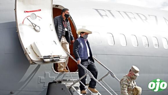 Castillo sobre avión presidencial