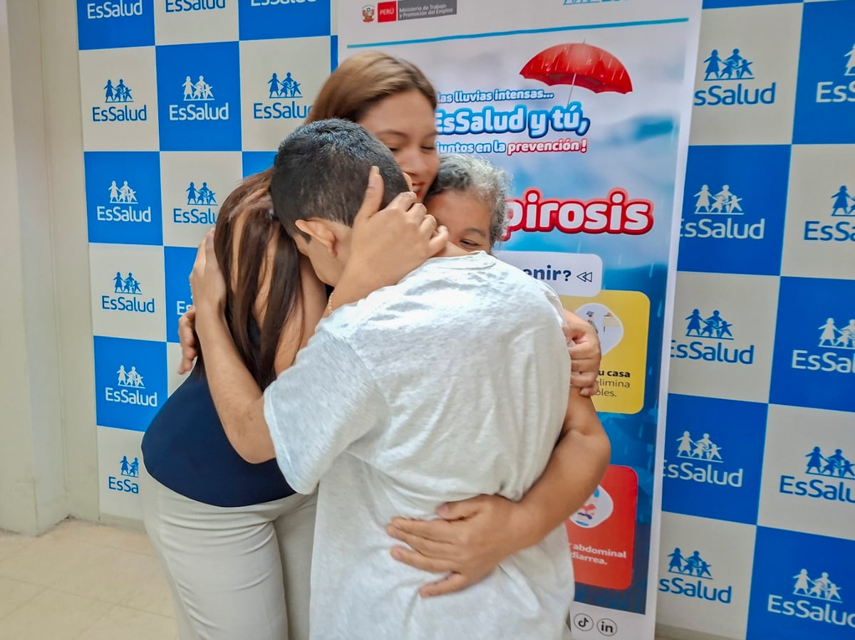 Niño se recupera de la leptospirosis.