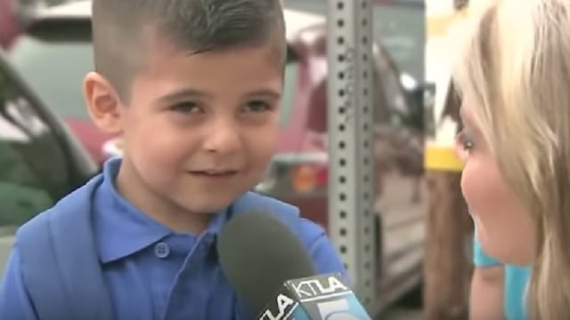 ​YouTube: Le preguntan por su mamá en su primer día de clases y su reacción te conmoverá (VIDEO)