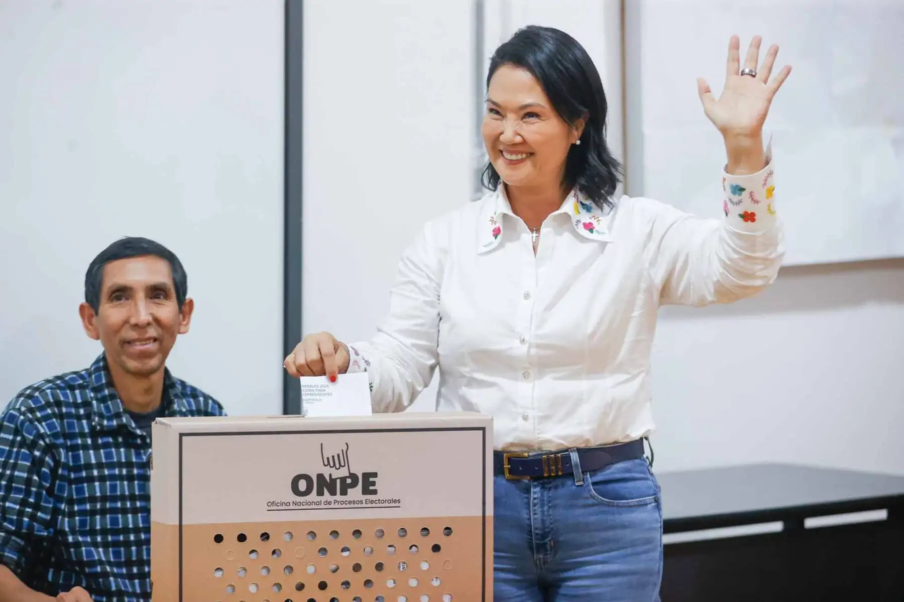 La lideresa de Fuerza Popular, Keiko Fujimori, avanza hacia la Presidencia al sacar la delantera en el conteo de la Onpe.