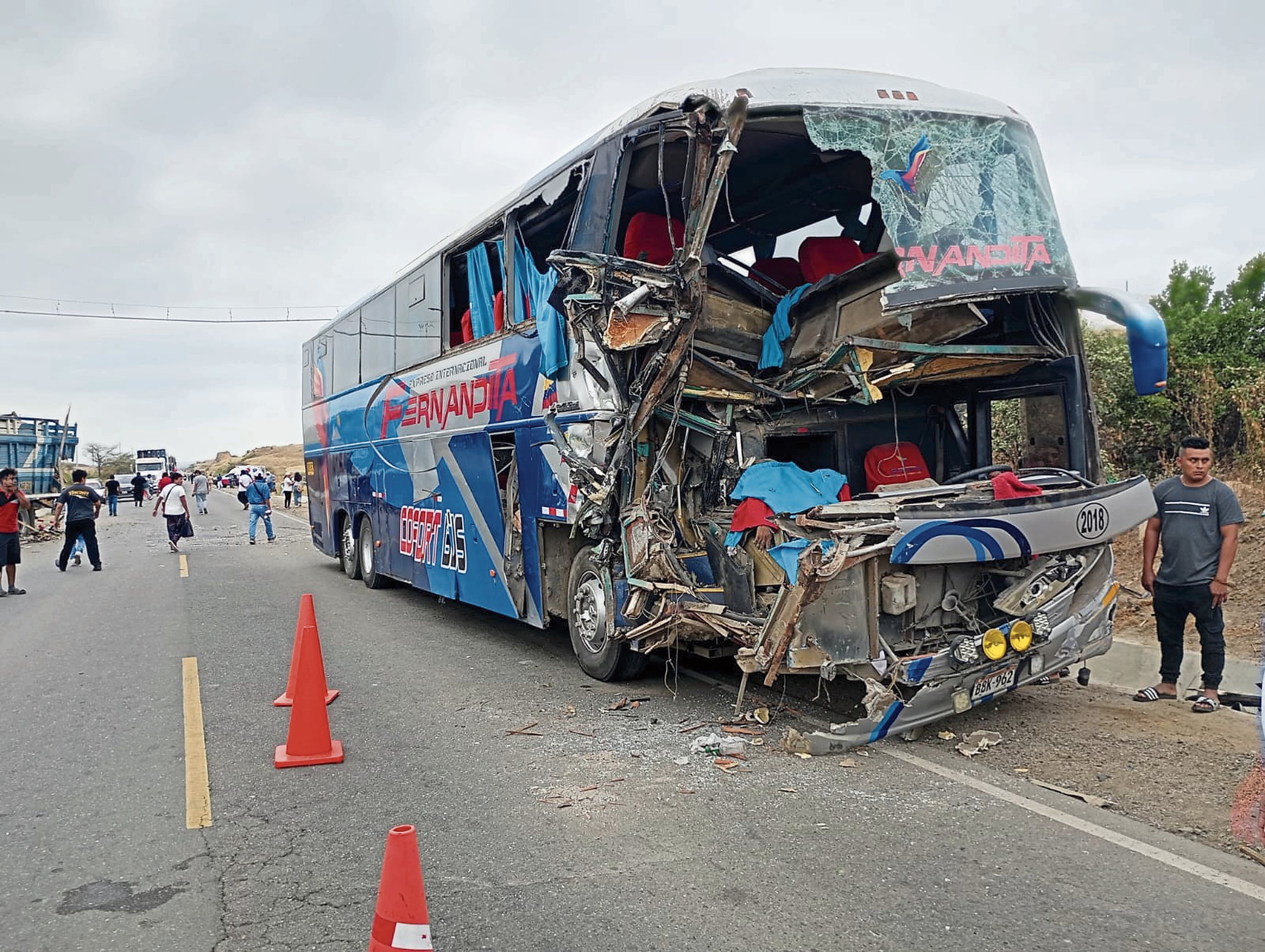 El accidente se registró en el tramo Sullana-Talara, en el kilómetro 36+500, en el sector Pampa Larga.