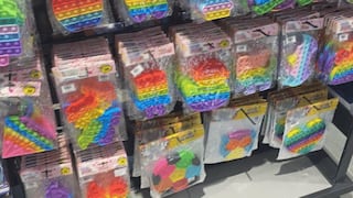Incautan juguetes que llevan colores arcoíris, de bandera gay, por “contrarios a valores islámicos”