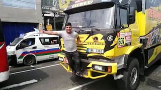 Sujeto rompe camión del Dakar por querer tomarse una foto (VIDEO)