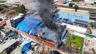 Vecinos de Lurín viven en alto riesgo