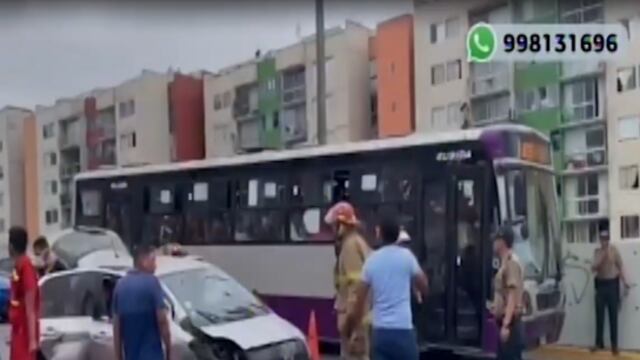 Fuerte choque entre corredor morado y dos autos deja dos heridos en el Rímac | VIDEO
