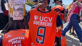 Presentación de Paolo Guerrero: cientos acuden a la UCV para conocer a su ídolo y obtener un saludito (FOTOS)