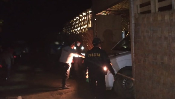 Áncash: Desconocido ingresa a cevichería clandestina en el distrito del Santa y acaba a balazos con la vida de cuatro personas. (Video: Cortesía Martín Paredes)