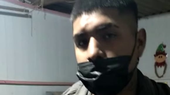 Cae sicario que asesinó de 17 balazos a un joven dentro de un restaurante en Cañete. (Video PNP)