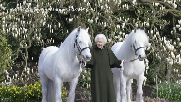 La reina Isabel II celebra su cumpleaños 96 de manera privada tras problemas de salud