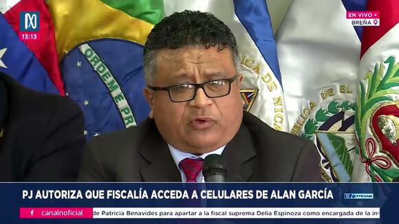 Conferencia de prensa de los abogados de Alan García
