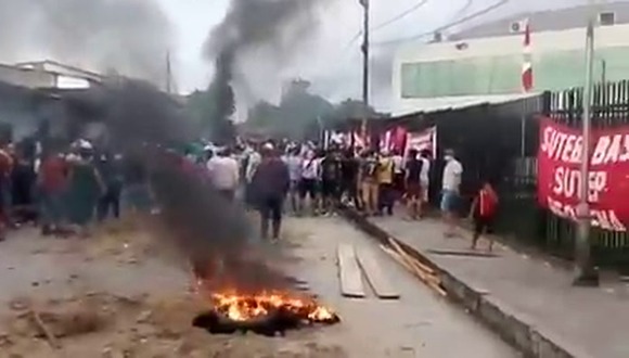Loreto: Manifestantes exigen cambio de directora en UGEL y MP investigará disturbios | VIDEO