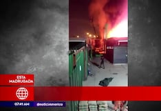 Incendio en Ate: Siniestro consumió 20 puestos de centro comercial (VIDEO)