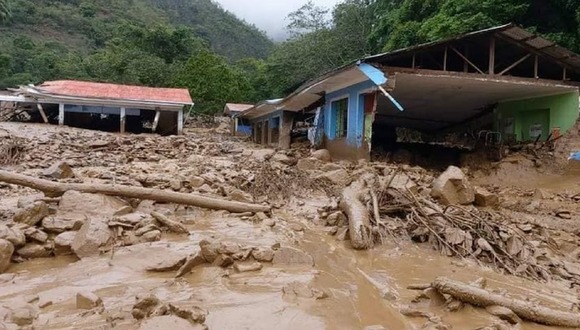 Cusco: Brigadas de bomberos y policías han encontrado hasta el momento cuatro cuerpos arrastrados por huaico, en provincia de La Convención. (Video: PNP)