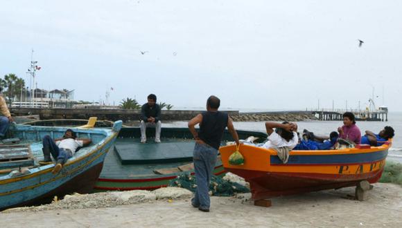 Pescadores de Chorrillos no pueden salir a trabajar por los oleajes anómalos que se presentan en todo el litoral peruano (Foto: Andina / Referencial / Archivo)