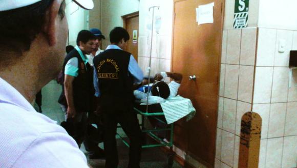 Venezolano herido fue llevado a hospital Goyoneche de Arequipa y acusó a su compatriota de haberlo acuchillado