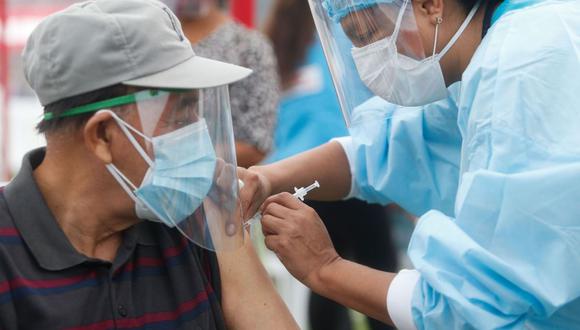 Tanto Perú Libre como Fuerza Popular han prometido continuar con el proceso de vacunación contra el COVID-19 iniciado por el gobierno de transición. (Foto: Andina)