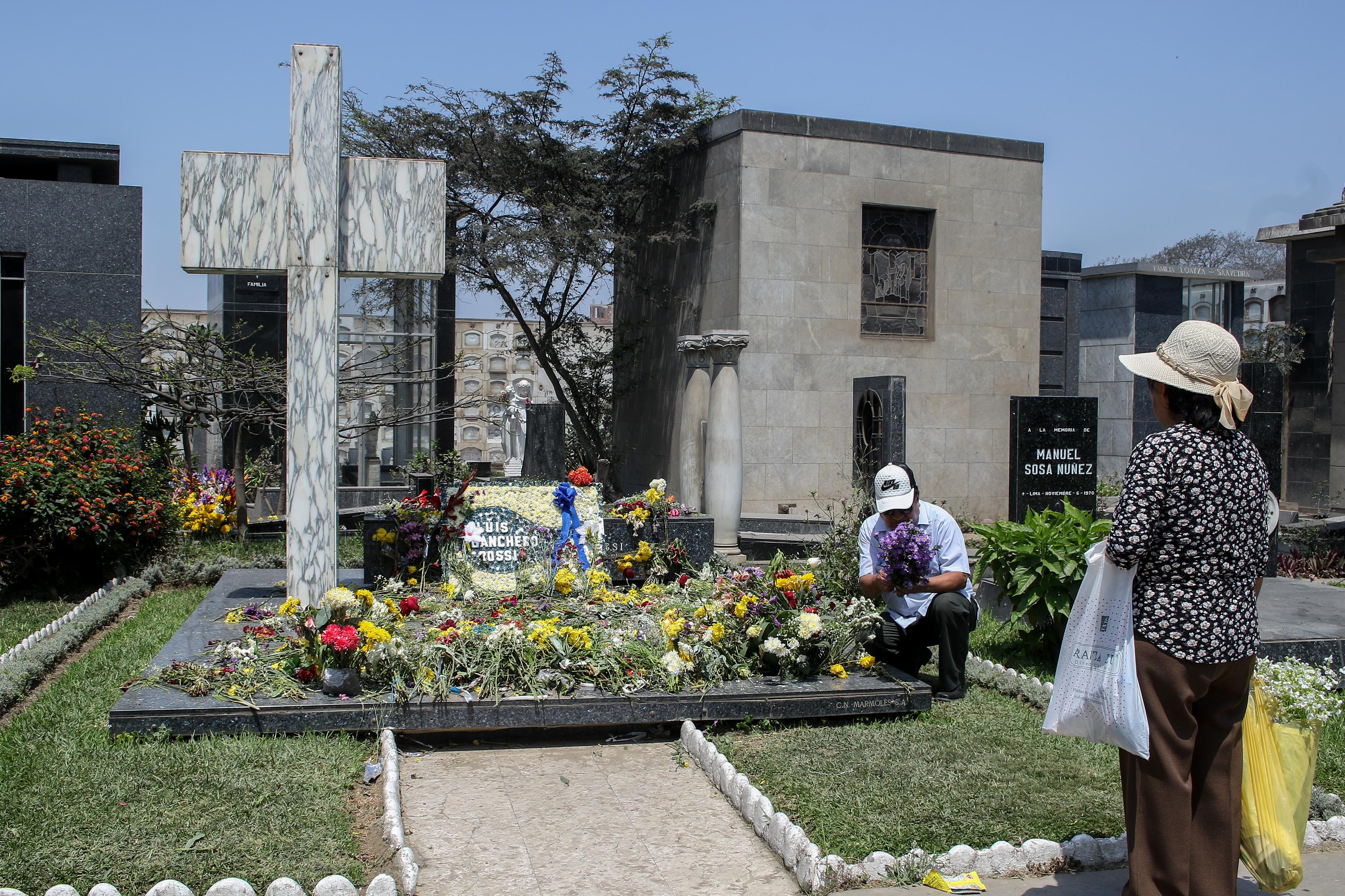 cementerio el angel tumba de Luis Banchero