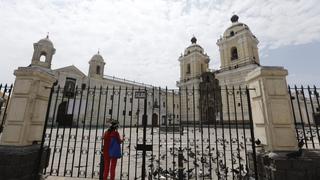 Cuarentena en Semana Santa: fieles llegan a iglesias pese al cierre dispuesto por el Gobierno | FOTOS 